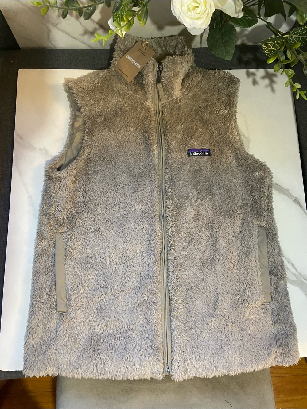 Patagonia Women’s Los Gatos  Plush Fleece Vest Seabird Gray size XS